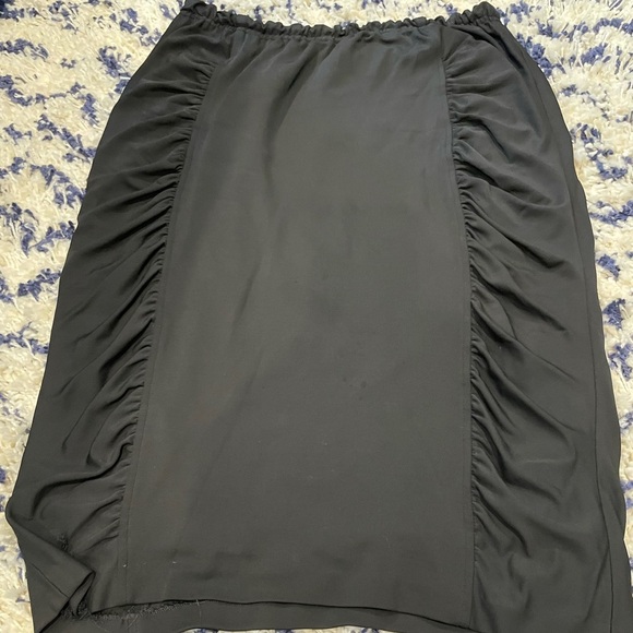 Black silk skirt with elastic waist L 🖤💫 - Picture 1 of 3